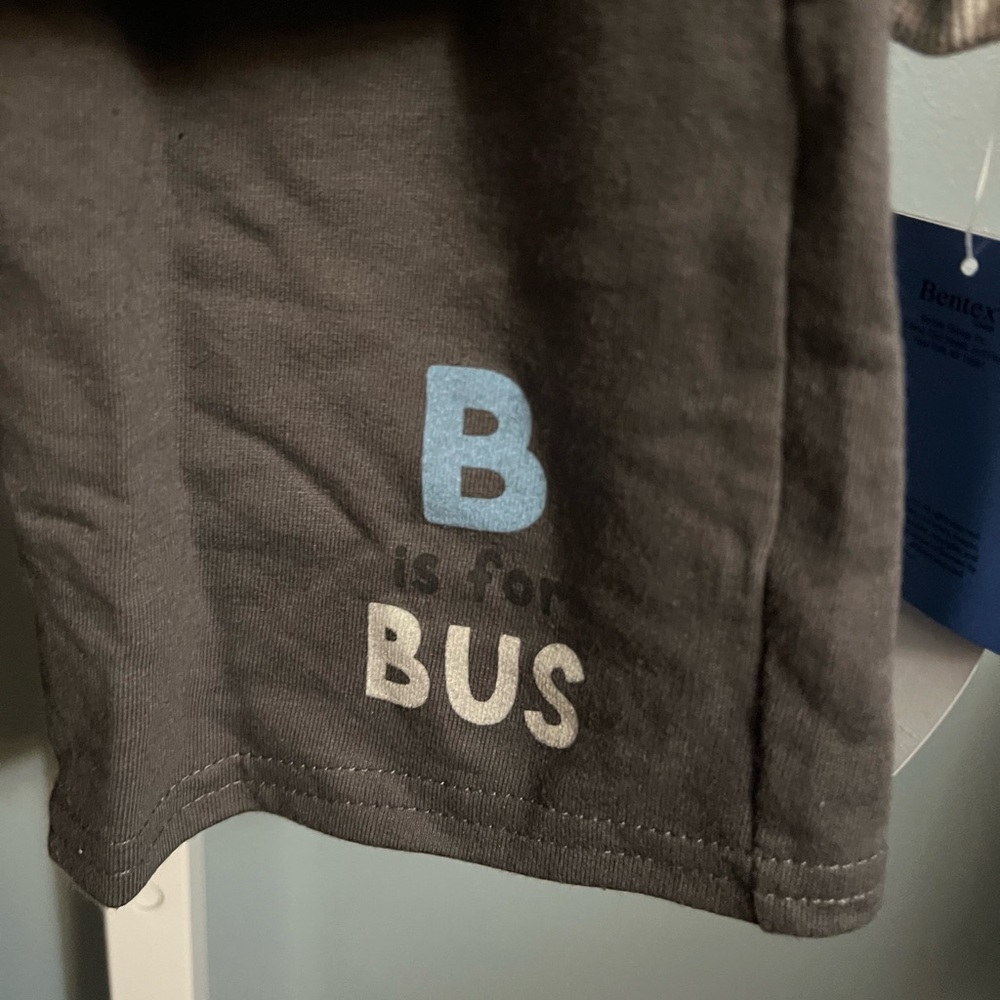 Ms. Rachel Gray and Blue Graphic Bus Sweatshirt and Jersey Short Set NWT 3T - Picture 3 of 5